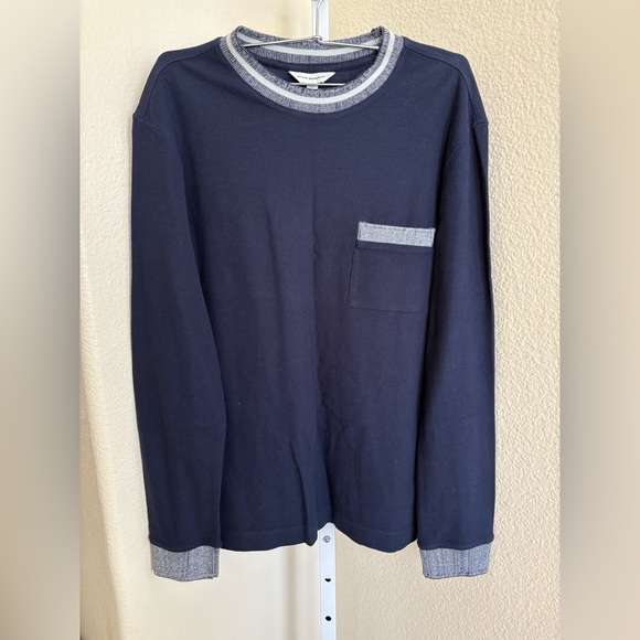 Club Monaco Other - Club Monaco Contrast Trim Crew Neck Long Sleeve Knit Sweater in Navy - Size XS